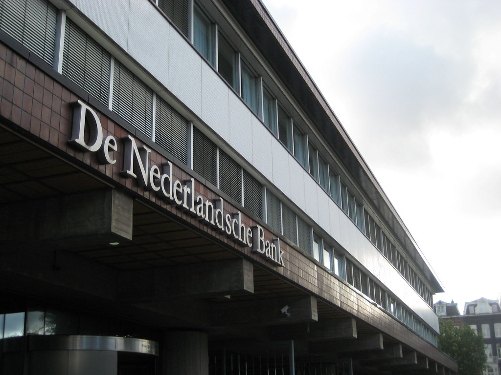 ABN Amro fined €8.5m by Dutch central bank over lapses in high-risk client monitoring